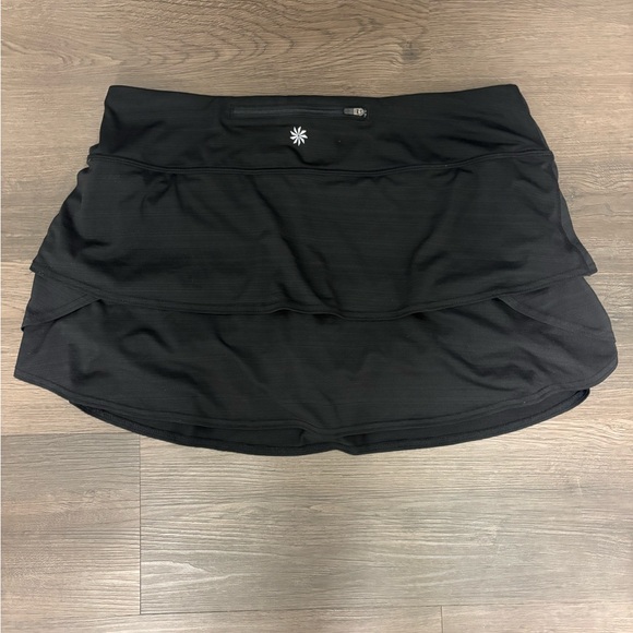 ATHLETA Black Swagger Tennis Skirt Skort Sz Lrg - Picture 4 of 4